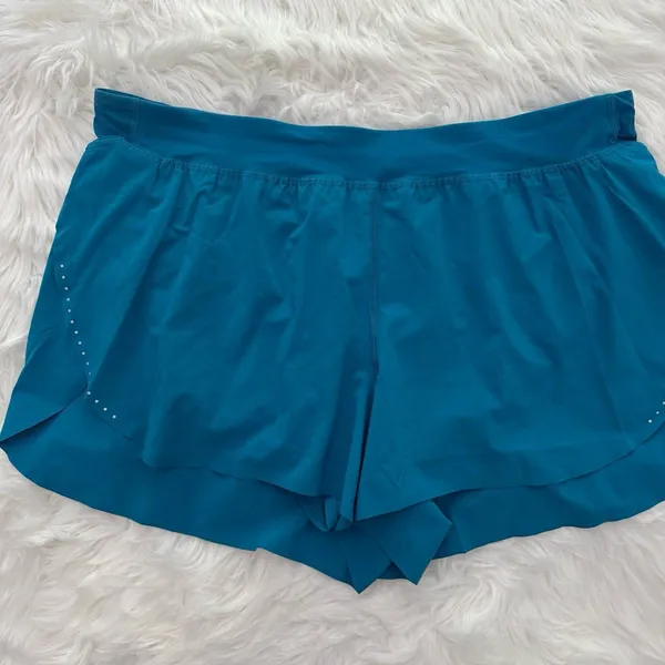 Lululemon Fast and Free High Rise Classic Fit Split Short 3" Hawaiian Blue XL - Image 5