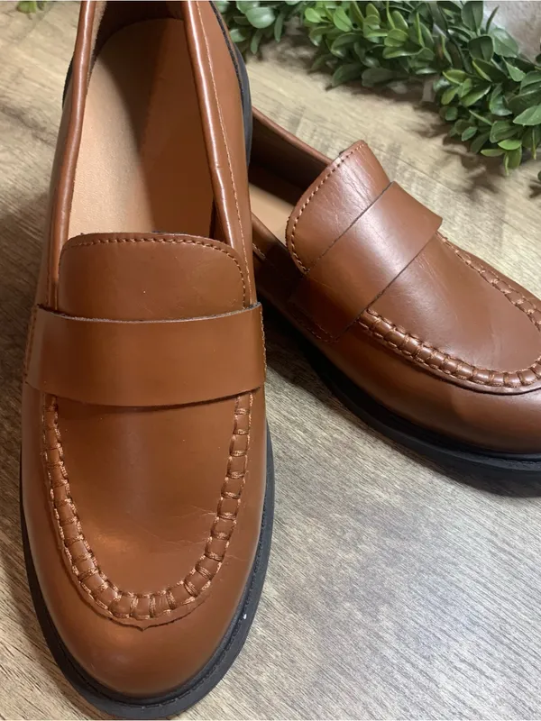 Old Navy Cognac Brown Slip-On Penny Loafers Ladies Size 9 - Image 3