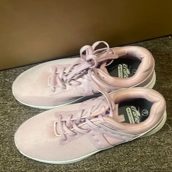Women's Pink Athletic crane Shoes size 9 - Image 4