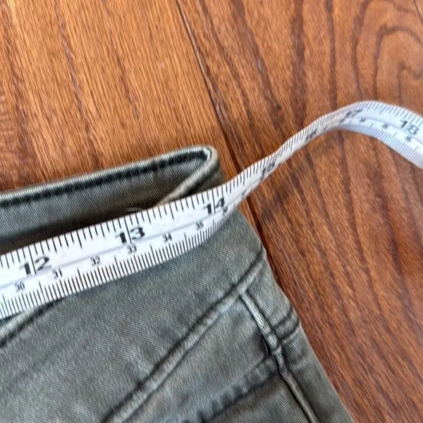 Abercrombie & Fitch olive mid rise seamed skinny pant size 28 - Image 9