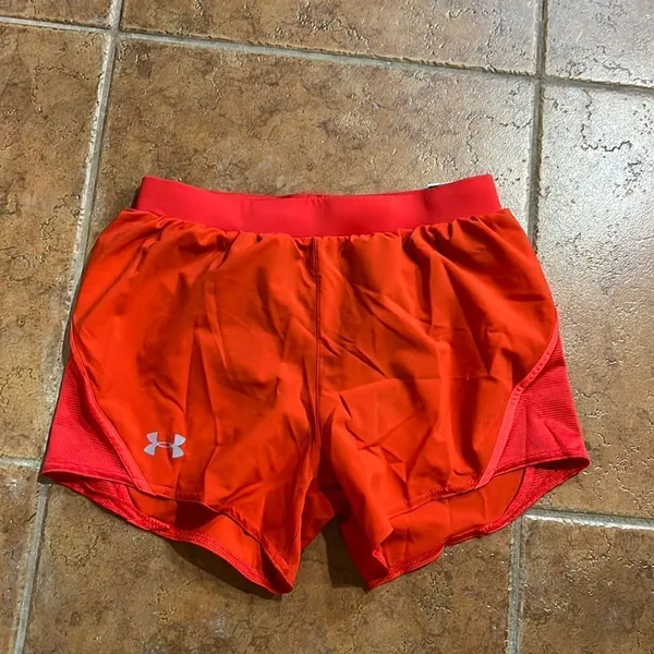 Under Armour ‎NWOT short women size XS - Image 4