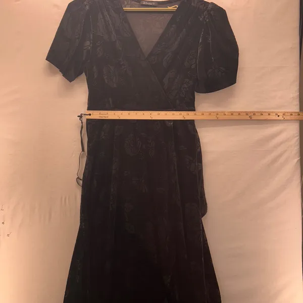 Velvet Burnout Wrap Dress‎ Black Large - Image 15