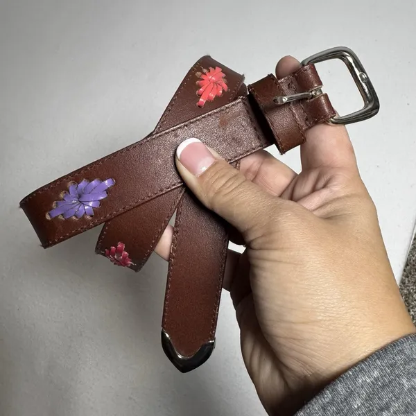Vintage Genuine English Bridle Bonded Leather Belt Brown Floral Cutout Size‎ M - Image 2