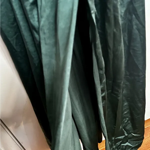 Elegant Green Satin Dress Size L - Image 8