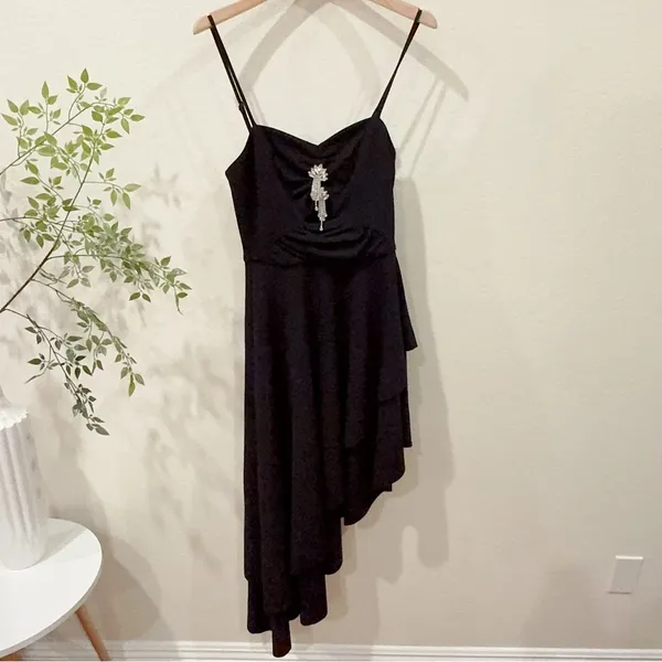 Elliatt Kienna Asymmetrical Cocktail Midi Dress in Black Size S NWT - Image 3
