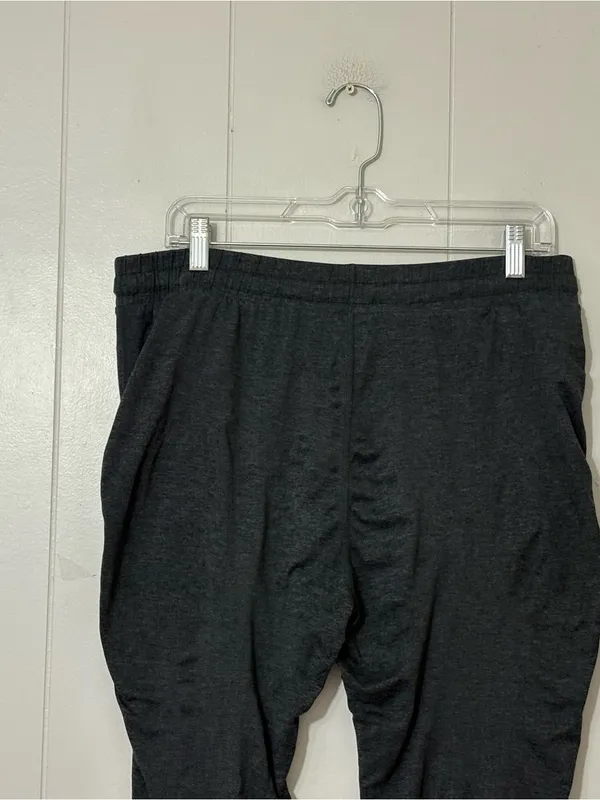 Vuori Performance Jogger Heather Charcoal Gray Women’s Jogger Pants - Image 6