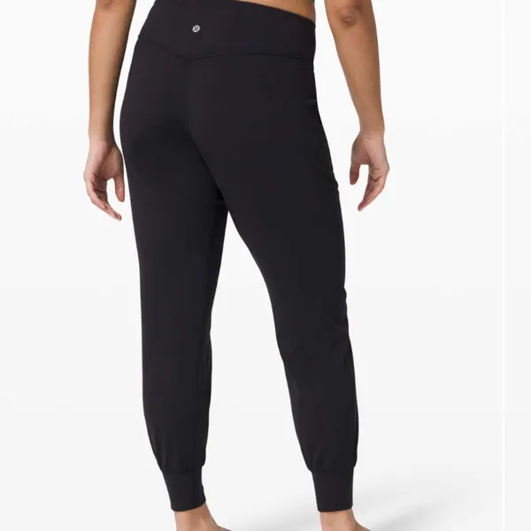 Lululemon Align Jogger 28"
Black - Image 7