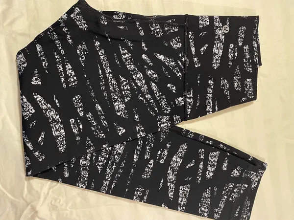 Lululemon Wunder Under High-Rise Leggings Size 6 - Image 6
