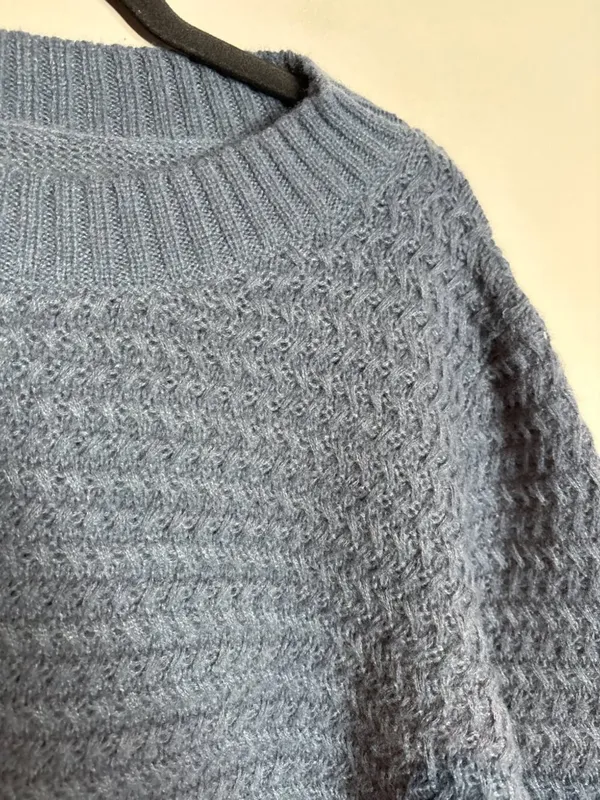 🔆 Amazon navy blue chunky sweater - Image 2