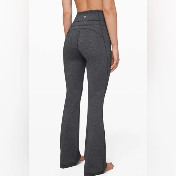 Lululemon‎ Groove Flared Pant 32” in Heathered Black Size 4 - Image 4