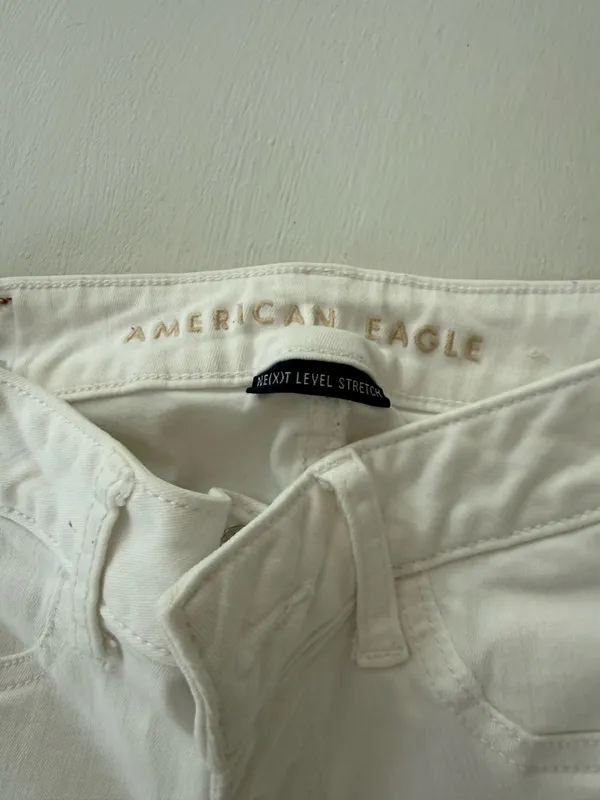American Eagle white jeans 4 short - Image 4