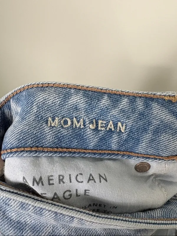 American Eagle Strigid Mom Jeans Women’s Size 4 Cotton Blue Denim High Rise - Image 5