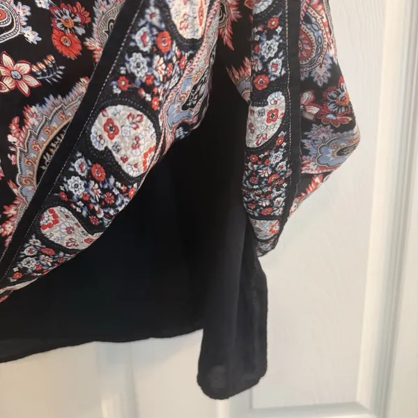 J. Jill Layered Tank‎ Top Sz MED PET Black Paisley Split Back Lined Tunic Flowy - Image 3