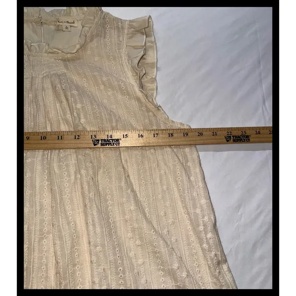 Hem & Thread Top Womens Large Cream Ruffle Eyelet‎ Sleeveless Boho - Image 4