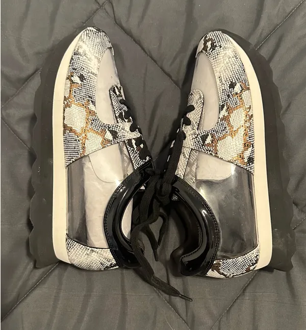 Jessica Rich Transparent Sneaker in Gold Size 39 - VERY RARE - NEW WITH BOX - Image 9