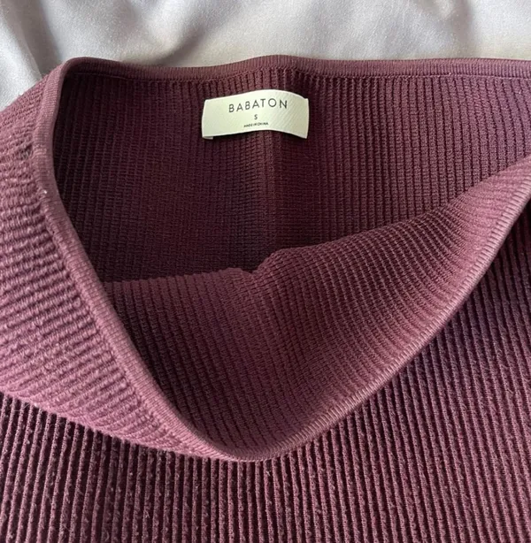 Aritzia Babaton Ribbed Maroon Tube Top - Image 4