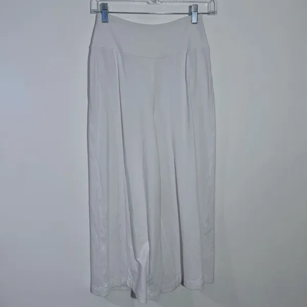 Lululemon Blissed‎ Out Culottes 21" In White Size 4 - Image 2