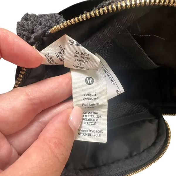 LULULEMON Everywhere Fleece‎ Belt Bag Black - Image 6