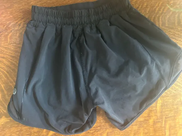 Lululemon Hotty Hot Shorts 4” - Image 3