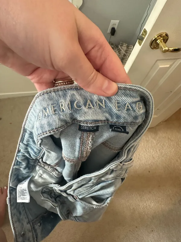 American Eagle Light Wash Jeans - Image 3
