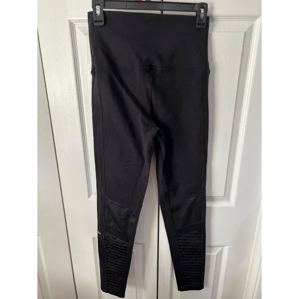 Alo Yoga Black High-Waisted Moto Leggings With Ribbed Detail For Women - Image 2