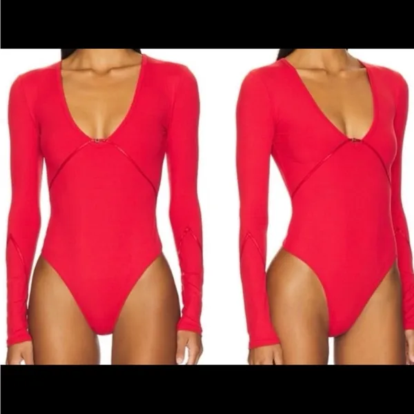 Free People Victoria Plunge Bodysuit. Size Medium - Image 2