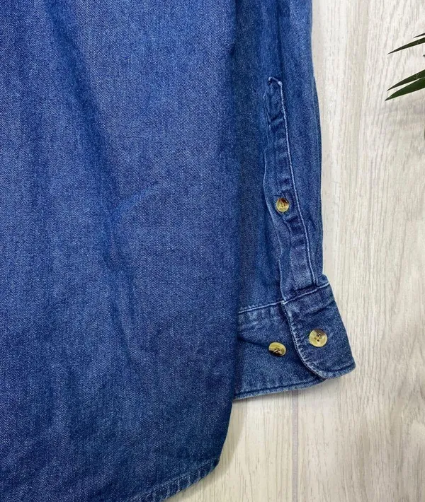 Christine Alexander Bedazzled Cat Button Down Chambray Denim Shirt size M Medium - Image 7