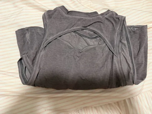 Lululemon Tank Top Loose Fit - Image 5