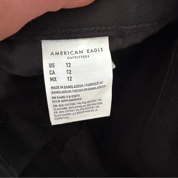 American Eagle Curvy Hi-Rise Shortie Black Denim Shorts Size 12 - Image 4