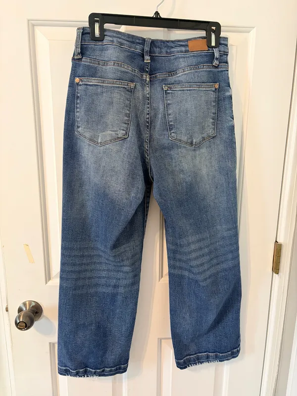 Judy Blue Jeans Cropped Straight - Image 2