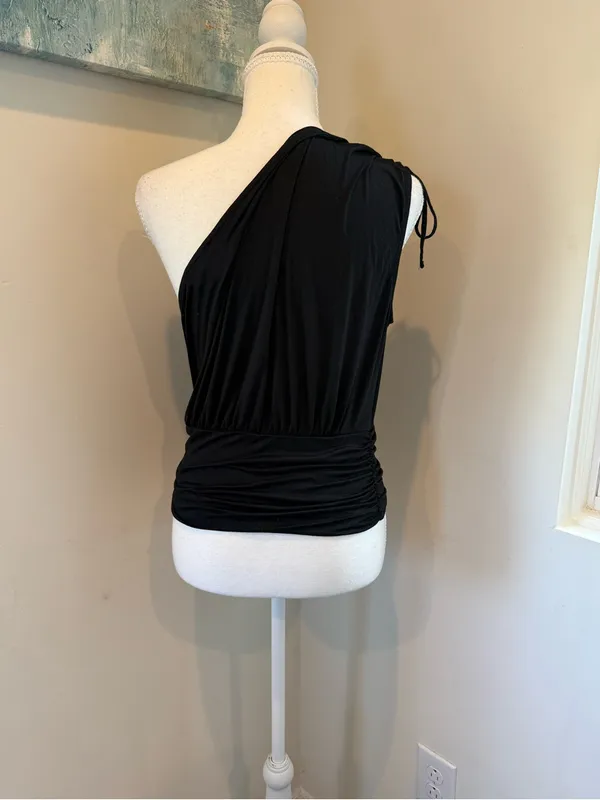 Anthropologie Black One Shoulder Tie Shoulder Camisole Medium - Image 2