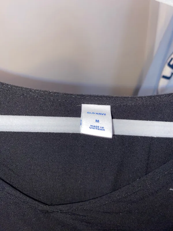 Old Navy Black Short Sleeve Top - Image 3