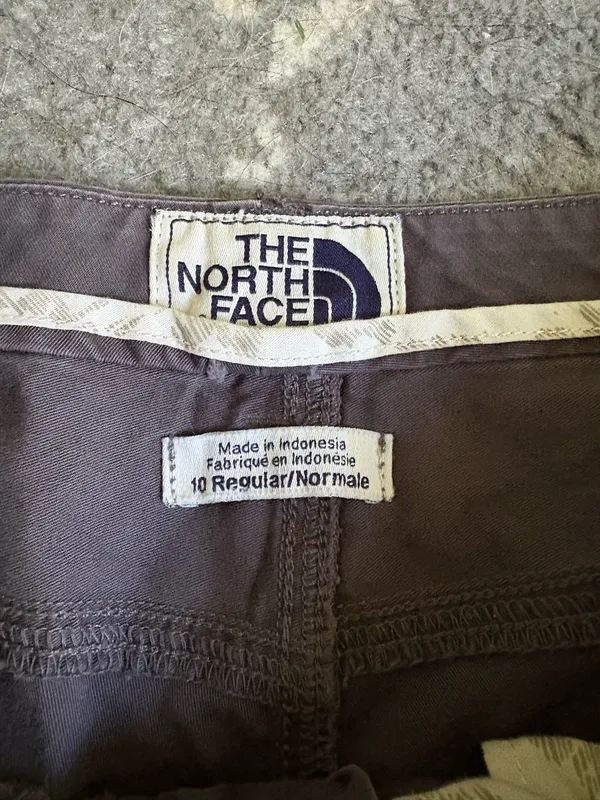 The North Face Cargo Shorts Women’s - Image 2