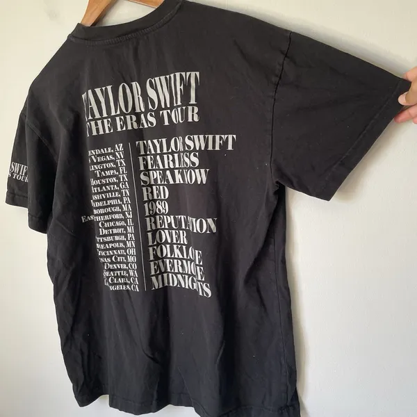 Taylor Swift The Eras Tour Official Tour Merch T-Shirt Black 100% Cotton Size L - Image 7