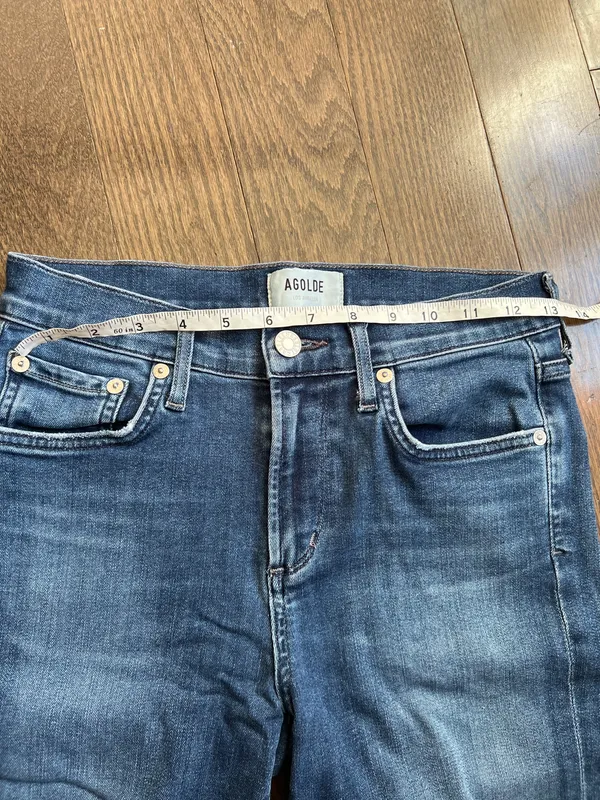 Agolde distressed hem skinny jeans size 26 - Image 4