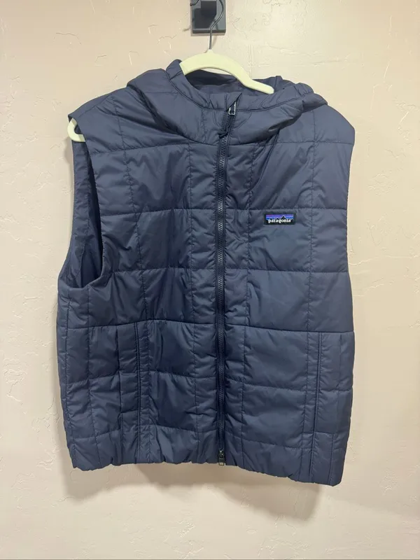 Patagonia Sunken Blue Women's Light Gust Hooded Vest - Image 4