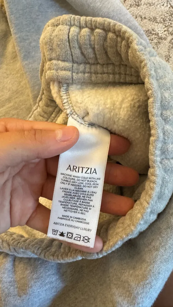 Aritzia Mega Fit Sweatfleece sweatpants - Image 3