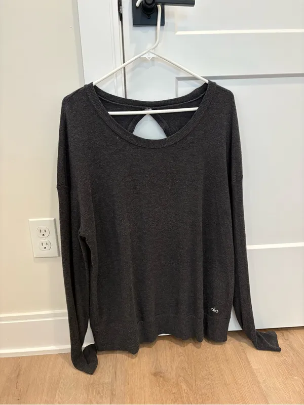 Alo Yoga Lightweight Open Back Long Sleeve Size Large - Image 2