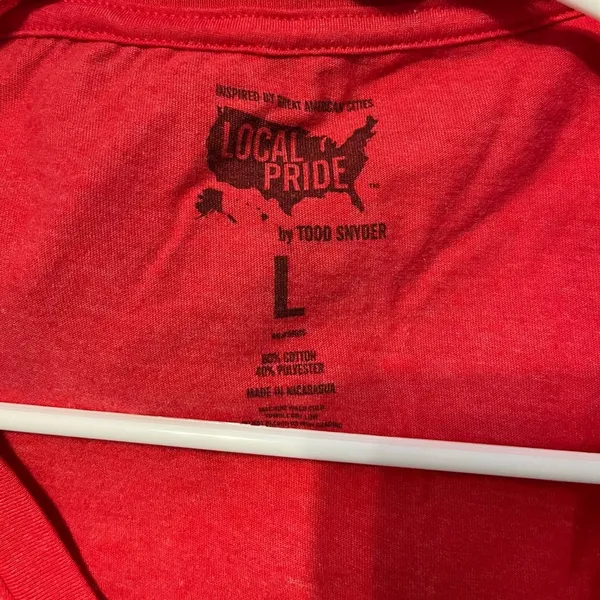 Local pride by Tom Snyder red bean town shirt in large - Image 4
