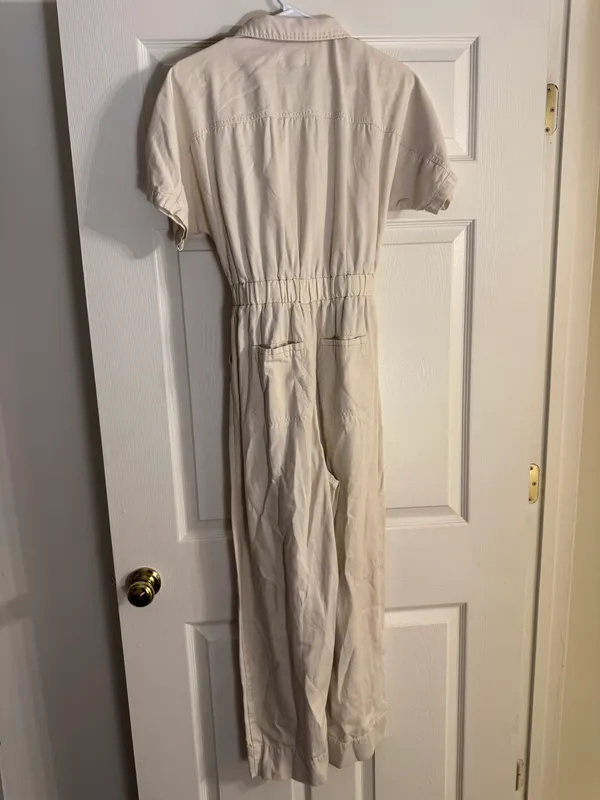 Universal Threads Cute Tan Jumpsuit - Image 4