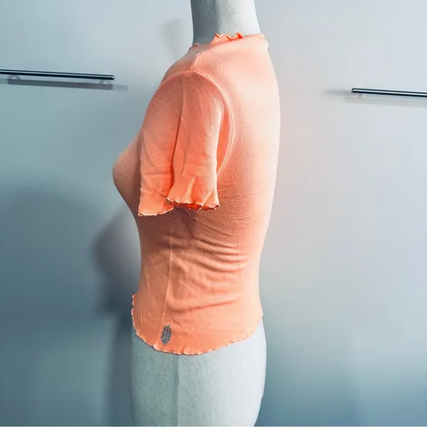 FP Movement Madeline Funnel Baby Tee XS Peach Ribbed Lettuce Hem Top - Image 6