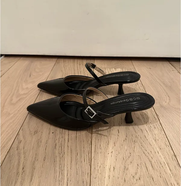 BCBGeneration Kitten Heel - Image 3