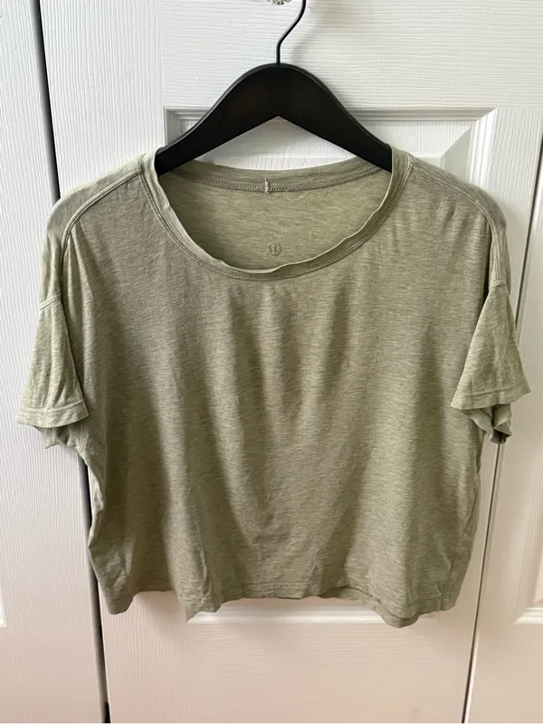 Lululemon Cates Tee in Heathered Rosemary Green - Image 3