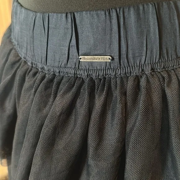 Vintage Abercrombie and Fitch Tiered Mesh Navy Elastic Band Mini Skirt NWOT - Image 3
