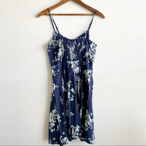 ⭐️ floral blue Strappy dress size small - Image 4