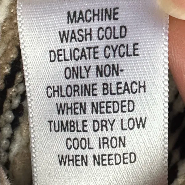 Croft & Barrow Cream Beige Black Nordic Pattern Metal Clasp Closure Sweater Sz L - Image 13