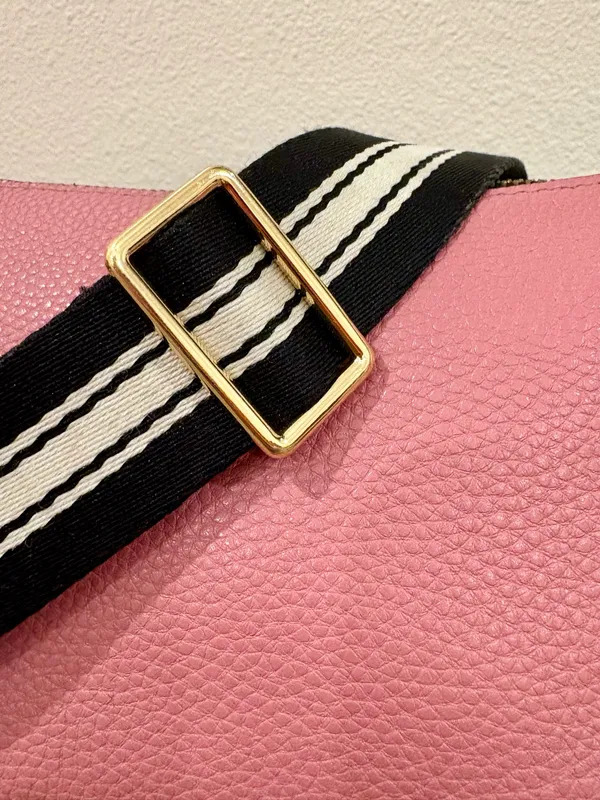 Marc Jacobs Cosmo Crossbody - Image 5