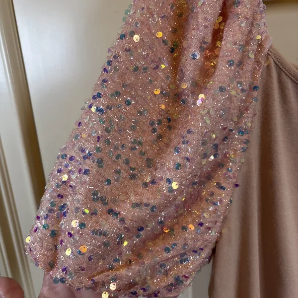 NEW Grace & Emma Boutique Large Pink Knit Shirt Iridescent Sequin Puff Sleeves - Image 2