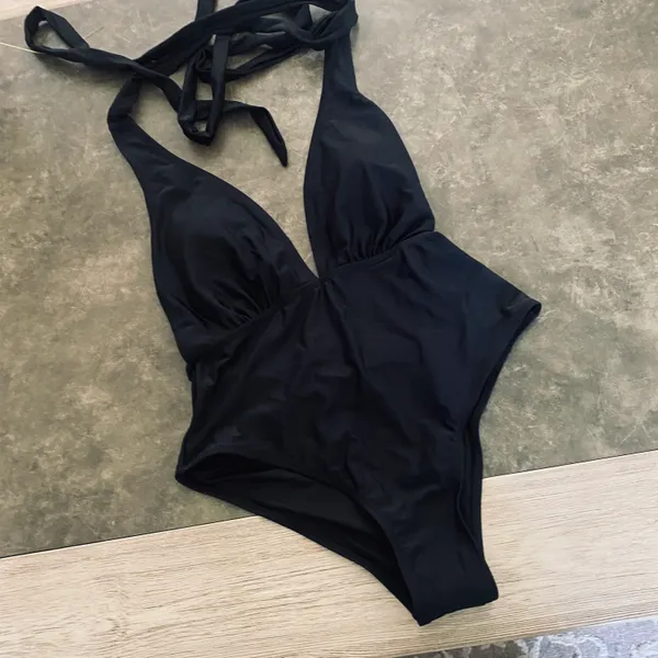 Cupshe Women's One Piece Swimsuit Wide Strap Wrapped Self Tie - Image 6