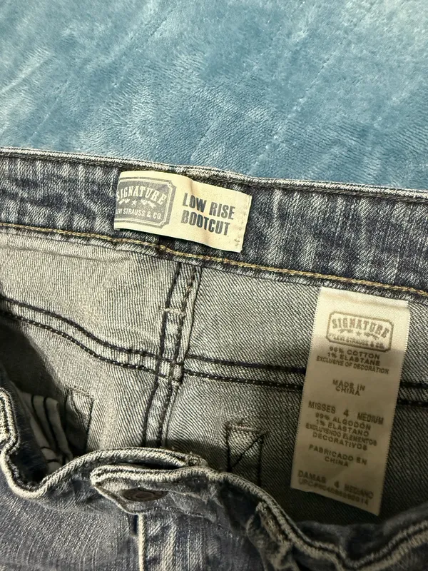 LEVIS Signature Low Rise Bootcut Jeans - Image 5